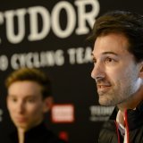 Fabian Cancellara (au premier plan) veut faire de Tudor l'une des meilleures équipes du peloton. KEYSTONE/JEAN-CHRISTOPHE BOTT